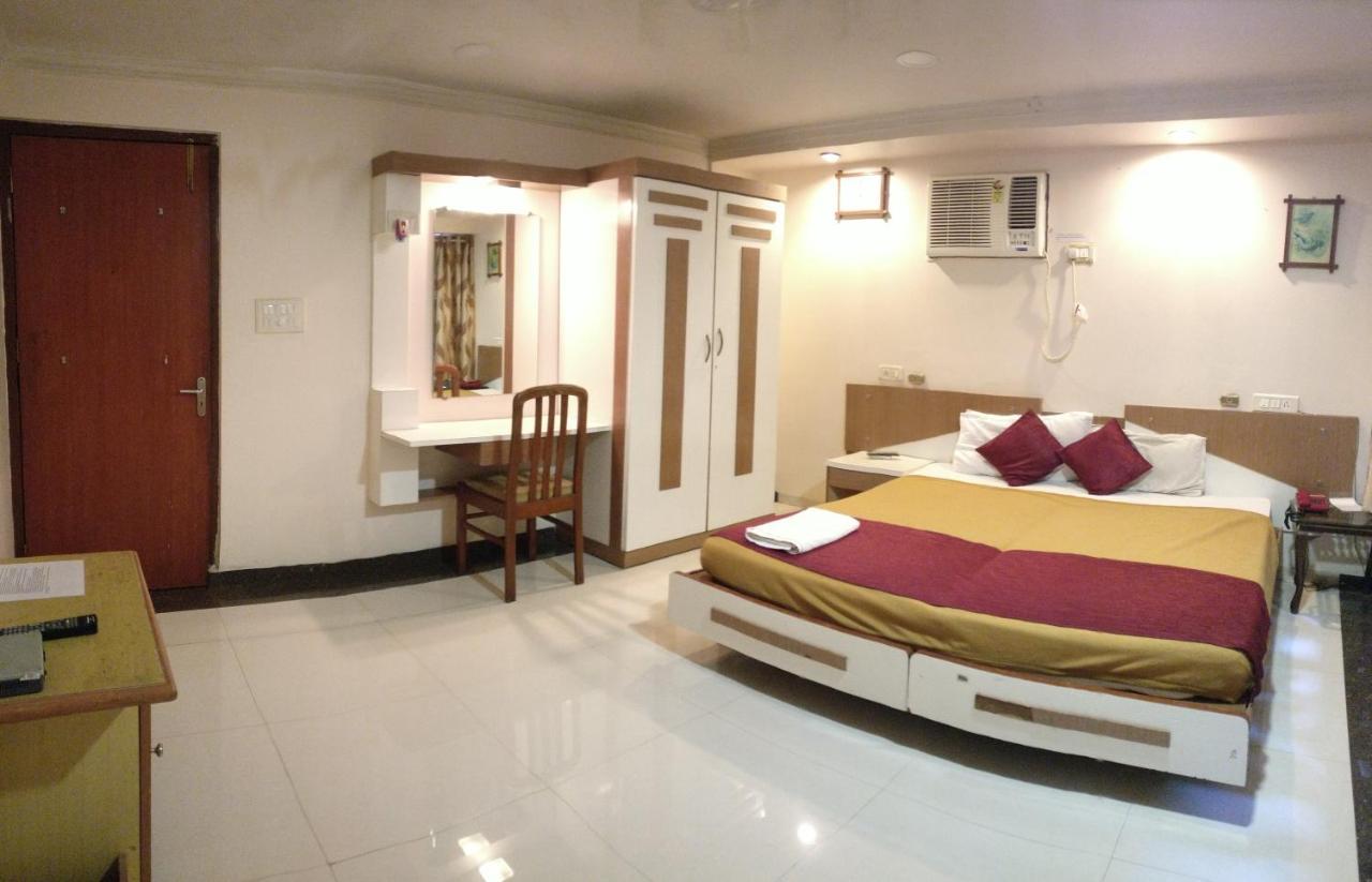 Livewel Serviced Wisma tamu *
